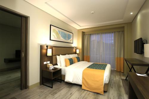 Executive Suite image 3