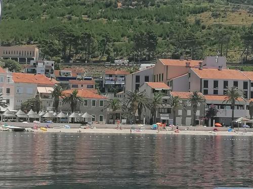 Aart, Podgora (Foto 2)