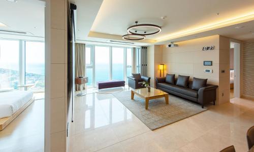 Mipo Harbor and Ocean View Junior Suite