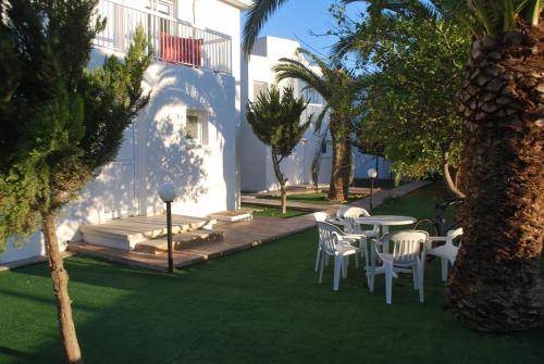 Flisvos Beach Apartments 3