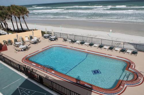 Grand Prix Motel Beach Front