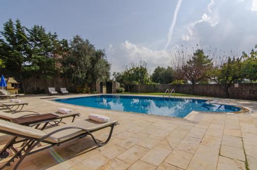 Private Pool Villa Olympic Dassia Corfu gîte à louer Dassia