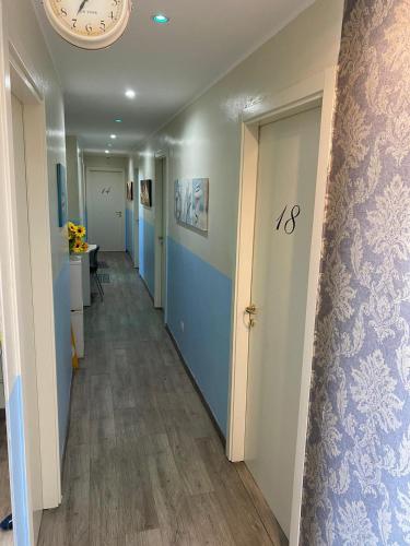 Hotel Kennedy - image 14