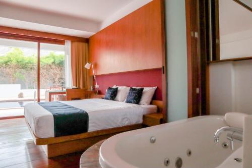 room detail thumbnail 0