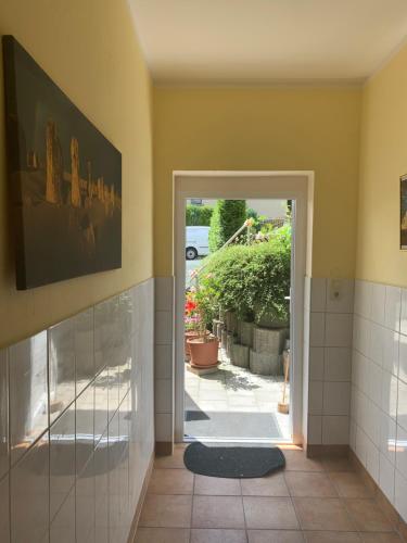 Ferienwohnung Goldener Drache 9.1km von Schulstraße entfernt