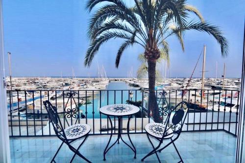 First Line Puerto Banus Harbour, 3 bedroom Luxury Apartment, Marbella