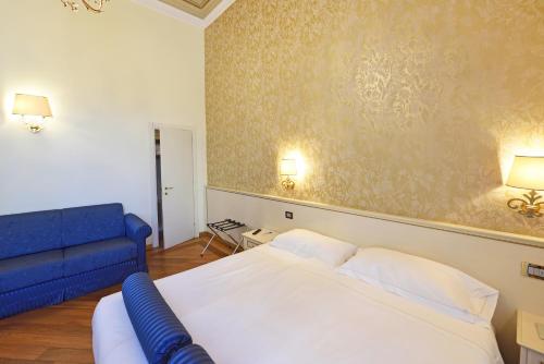 Superior Double or Twin Room image 10