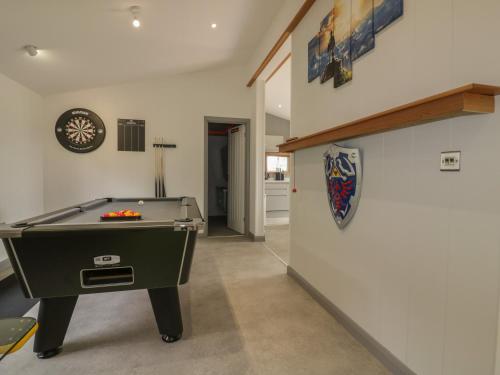 18 Meadow Retreat - image 4