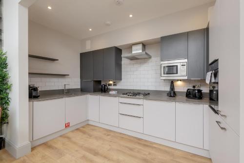 Destiny Scotland - Princes Street Residence - image 3