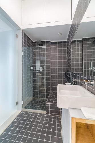 Casa Boma Lisboa - Duplex Apartment In The Heart Of Lisbon - Arroios I - image 9