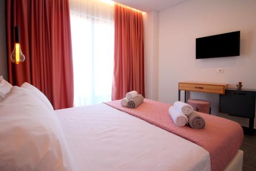 Blue Eye Hotel - image 10
