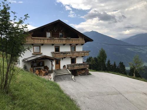 Unterberggrubenhof Zillertal-Familienurlaub zwischen Fügen&Hochfügen in Fügen, Österreich