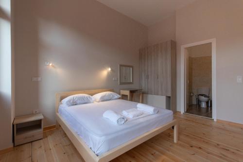 MARKOS LUXURY APARTMENTS 3