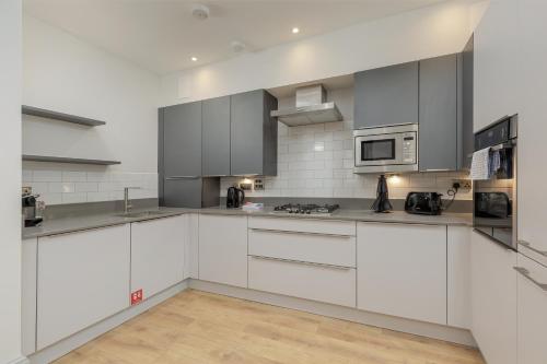 Destiny Scotland - Princes Street Residence, Эдинбург (фото 11)