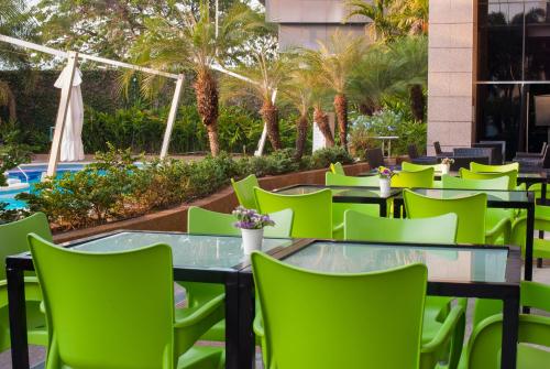 Hesperia WTC Valencia near Arturo Michelena International Airport