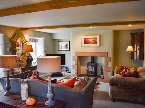 Yew Tree - image 4