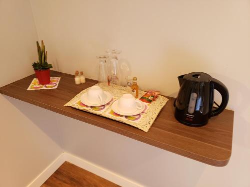 Instalaciones, Hospedaria Felder in Treze Tílias