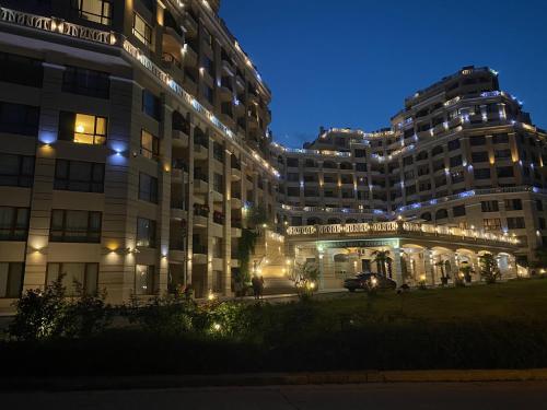 Elegantz Apartments 1 - image 8