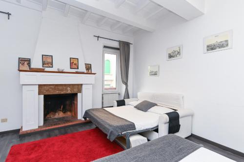 Gorgeous Trastevere loft on the river - image 2