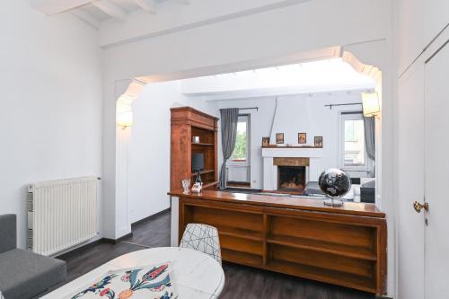 Gorgeous Trastevere loft on the river - image 2