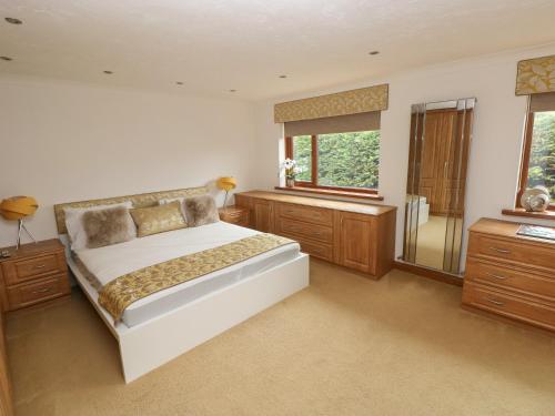 Oakland Cottage - image 10