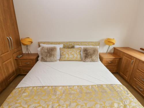 Oakland Cottage - image 2