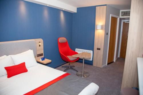 Holiday Inn Express Cardiff Bay an IHG Hotel - image 8