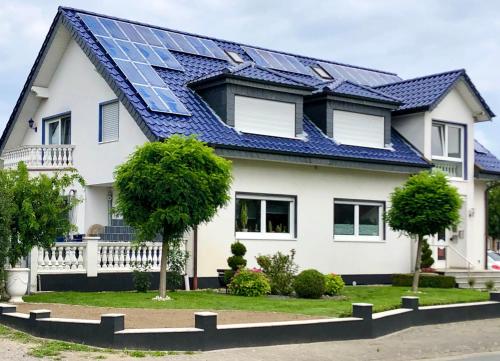 Exterior view, FeWo Studio 'Ein Bett im Kornfeld', Kuche, 30qm, Souterrain in Welver