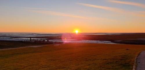Viesnīcas āriene, Wohnmobilstellplatz Hemenswarft an der Nordsee - Meerblick in Emmelsbull-Horsbull