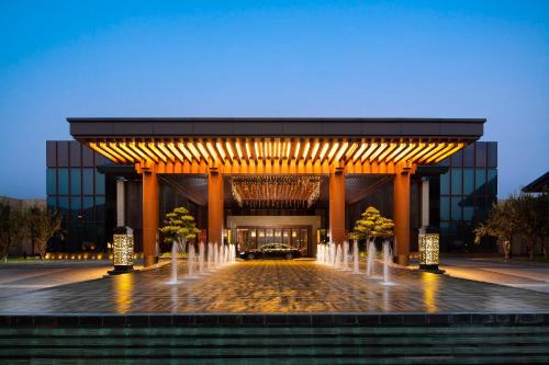 Entrance, Yanqi Hotel Managed by Kempinski near Hongluo Temple