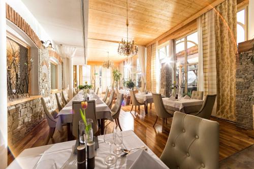Étterem, Garten-Hotel Ochensberger in Szent Ruprecht an der Raab