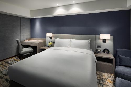Superior Double Room room in Taipei Fullerton Hotel - South