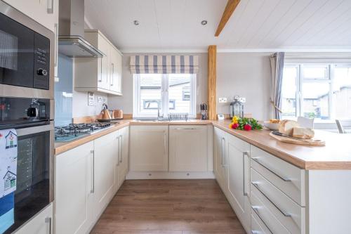 Hunky Dory – Leiston