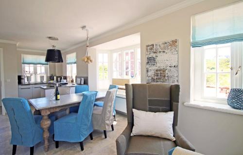 Apartmenthaus Budersandstraße 53 161m von Hörnum entfernt