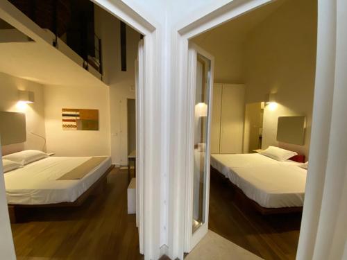 Micalò Art Rooms Room Type - Family Room