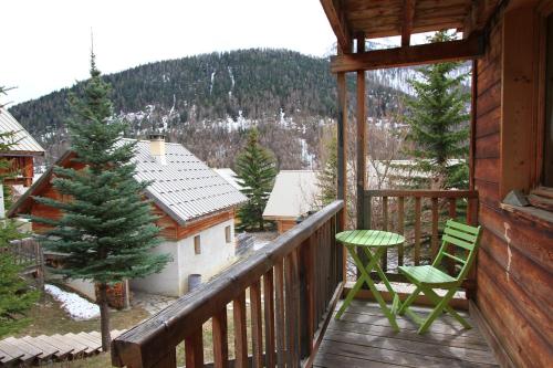 Chalet L'Eitièro hameau des Chazals Nevache Hautes Alpes