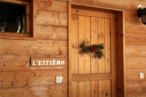 Chalet L'Eitièro hameau des Chazals Nevache Hautes Alpes