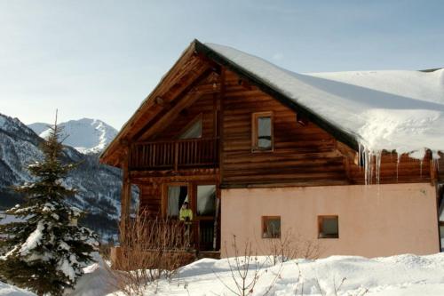 Chalet L'Eitièro hameau des Chazals Nevache Hautes Alpes