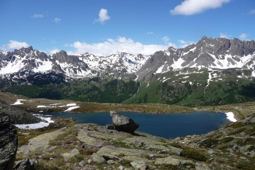 Le Queyrellin hameau des Chazals Nevache Hautes Alpes