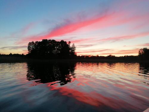 Medumi Lake