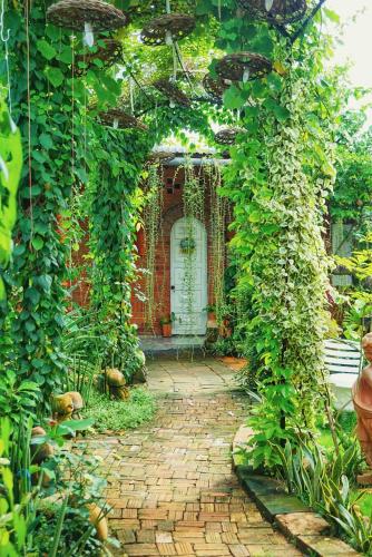 Exterior view of Mekong Pottery Homestay, Green-Friendly & Boat Tour