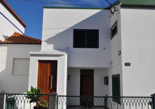 Captain's Terrace, Ponta Delgada
