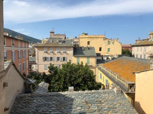 Appartement Place du Marché Bastia - Location saisonnière - Bastia