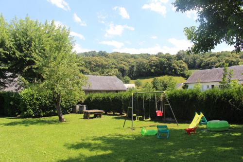 Spēļu laukums, Ferme Laurens in Bartres