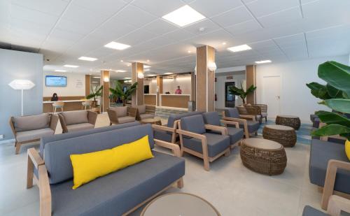 Medplaya Hotel Regente - image 7