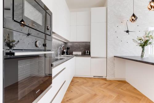 Anděl design duplex, AC, garage, Praha (fotografie 10)