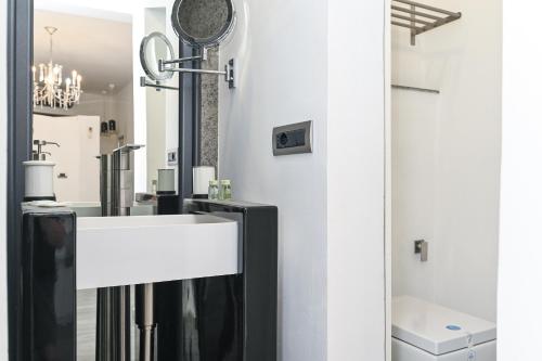 The Essential Trastevere Design Studio - image 8