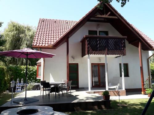 A szálláshely kívülről, Beatrix Üdülőház (Beatrix Udulohaz) in Balatonberény