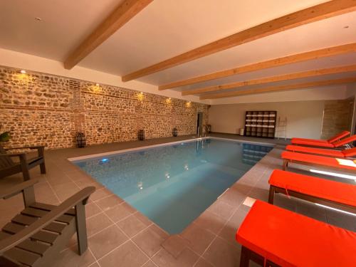 Hôtel-Spa-Piscine Le Petit Castel Beuzeville-Honfleur - Hôtel - Beuzeville