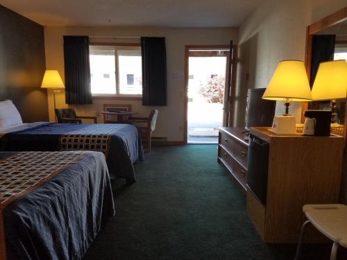 Travelodge by Wyndham Lake George NY